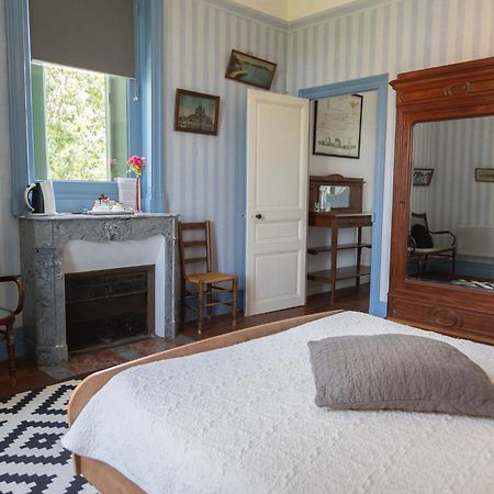 Le Domaine Du Meunier Hotel Mortagne-sur-Gironde Bagian luar foto