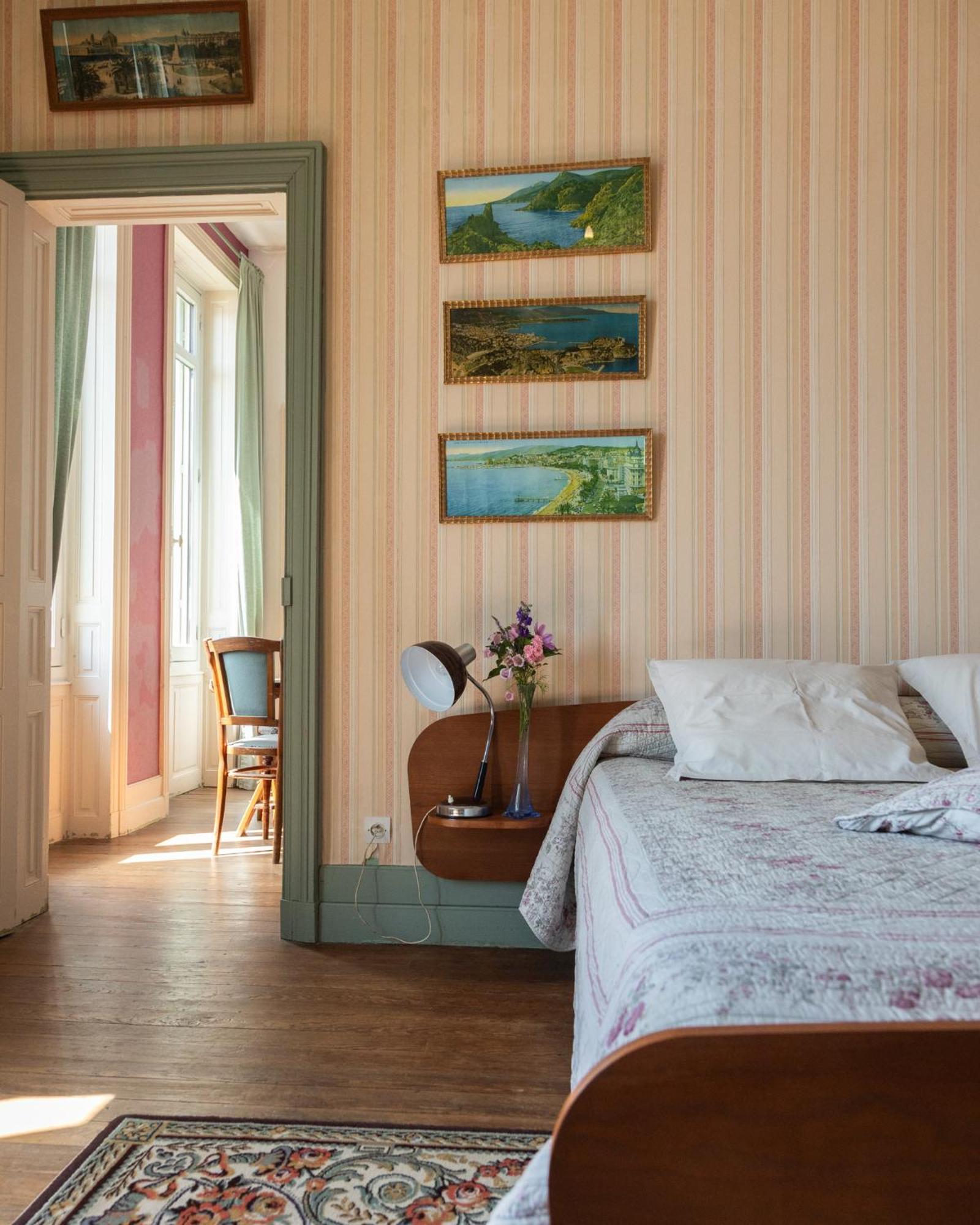 Le Domaine Du Meunier Hotel Mortagne-sur-Gironde Bagian luar foto