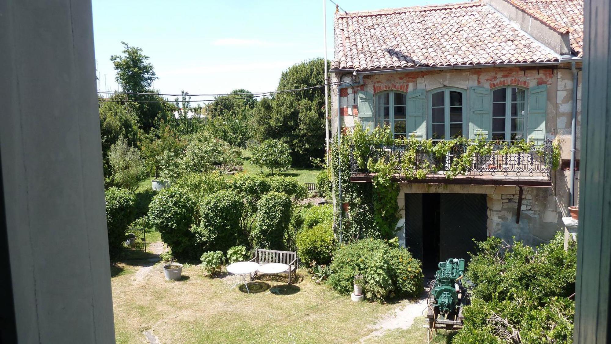 Le Domaine Du Meunier Hotel Mortagne-sur-Gironde Ruang foto